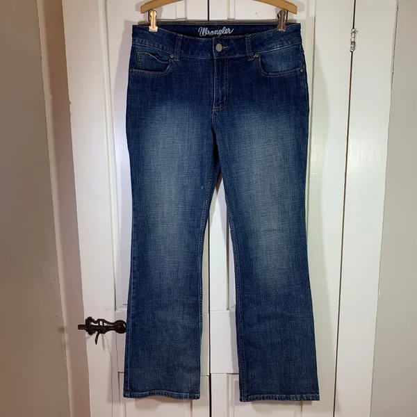 Wrangler Boot Cut Jeans Women's Dark Wash Denim Pants Size‎ 11x32 (32x30.5) - Image 4