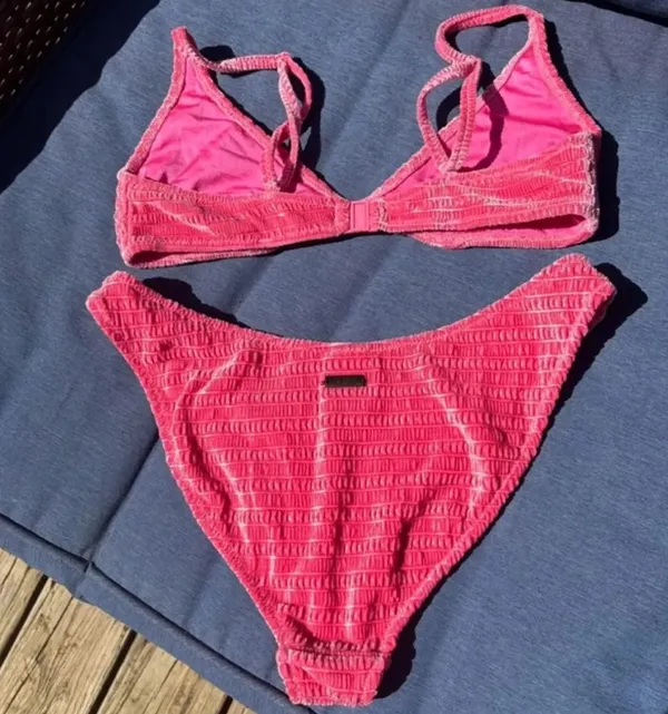 Triangl Velvet Bikini - Image 4