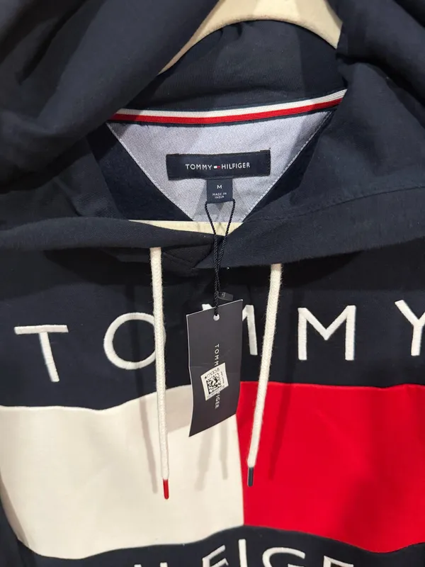 Tommy Hilfiger navy man M kangaroo hoodie embroidered logo Re/white NWT - Image 3
