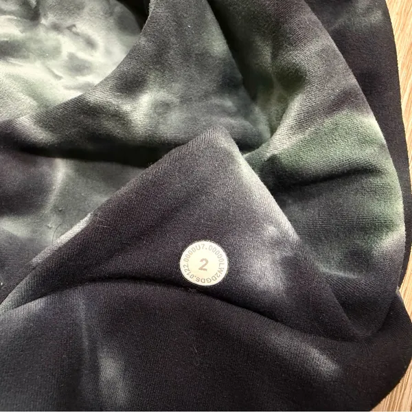 Lululemon Reversible Align Tie-Dye Sports Bra Size 2 - Image 2