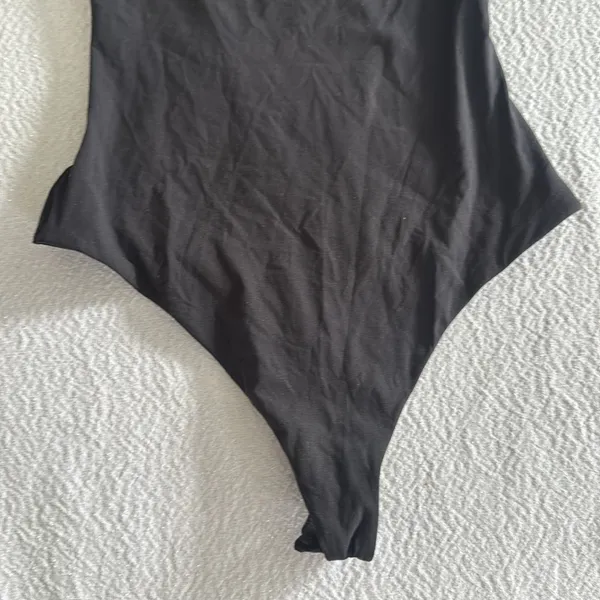SKIMS FIT EVERYBODY SQUARE NECK BODYSUIT, Size X-Small, $80 - Image 7