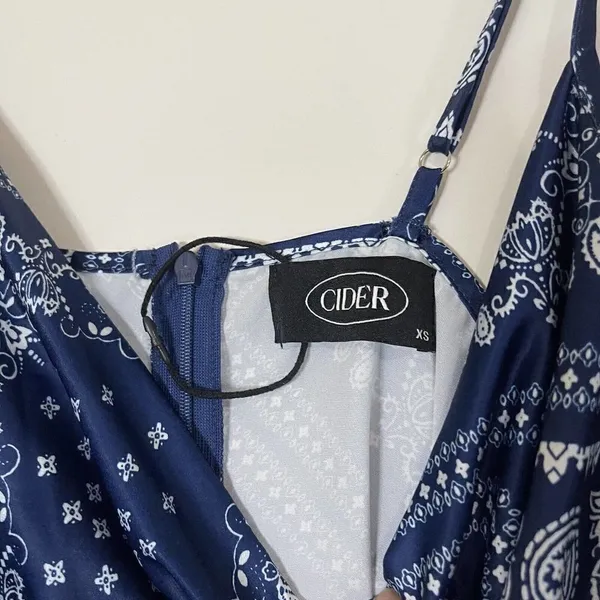 CIDER blue bandana paisley cowl neck cami bodycon mini dress size XS - Image 5