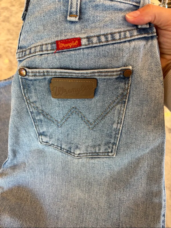 Wrangler Light Blue High-Rise Straight Jeans - Image 2