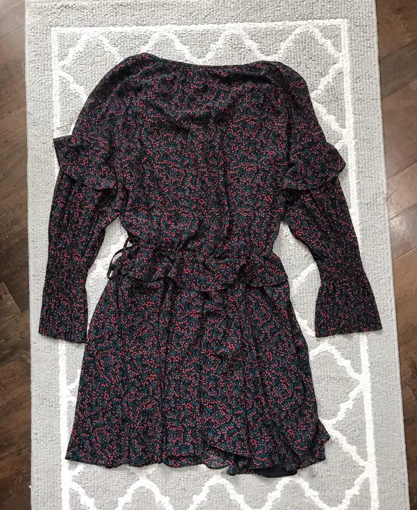 Revolve Holiday Print Ruffle Cinch Waist Mini Drszz - Image 4
