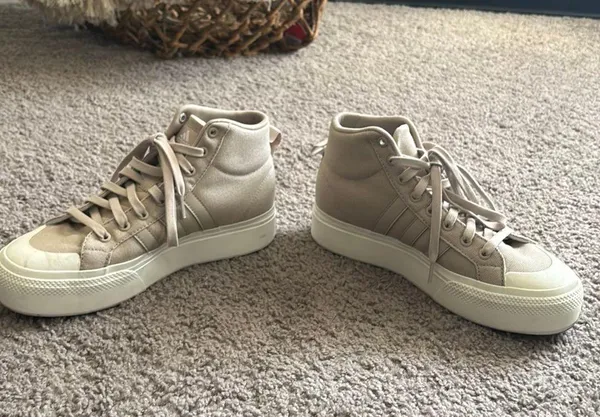 Adidas Sneaker - Image 3