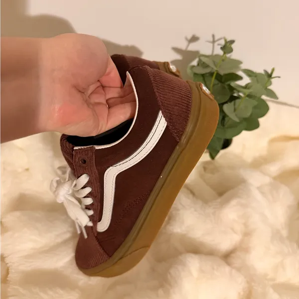 Vans Women's Brown Corduroy Sneakers with White Accents - Image 4