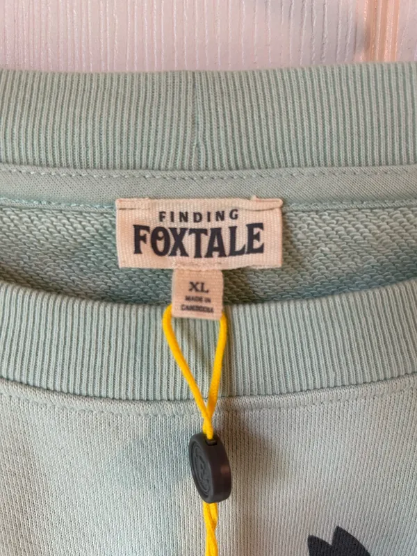 Finding Foxtale Sweatshirt Green Size XL - Image 3