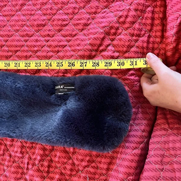 ZARA Shawl SOFT FURRY FAUX FUR STOLLE COLLAR SCARF Mob Wife Winter EUC Gray - Image 2