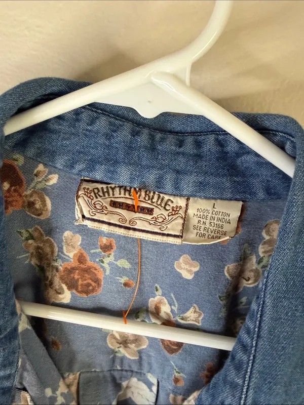 Rhythm Blue Floral Chambray Button‎ Front Shirt Size L - Image 2