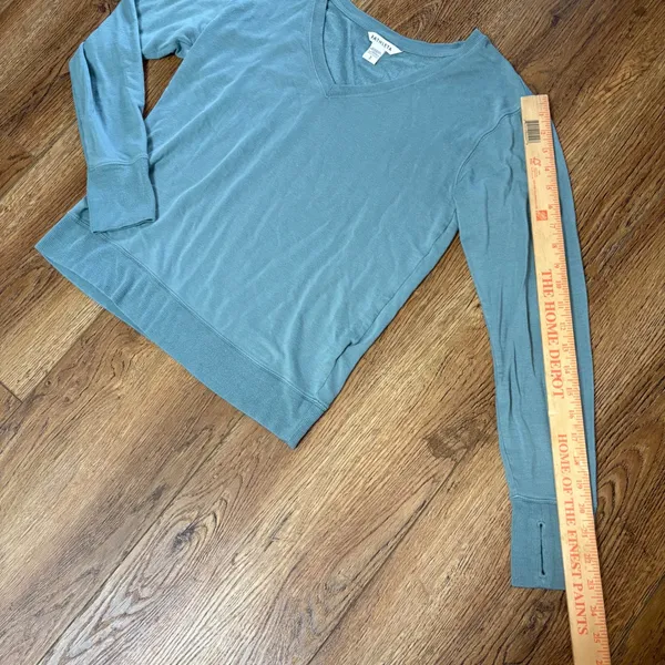 Athleta Sunrise V-Neck Sweatshirt Dusty Blue Thumbholes Pullover Women S Relaxed - Image 3