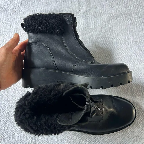 UGG Czeriesa Women's Black Boots - Image 8