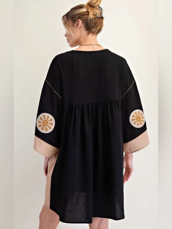Easel Embroidered Detail Woven Dress Size Medium - Image 3