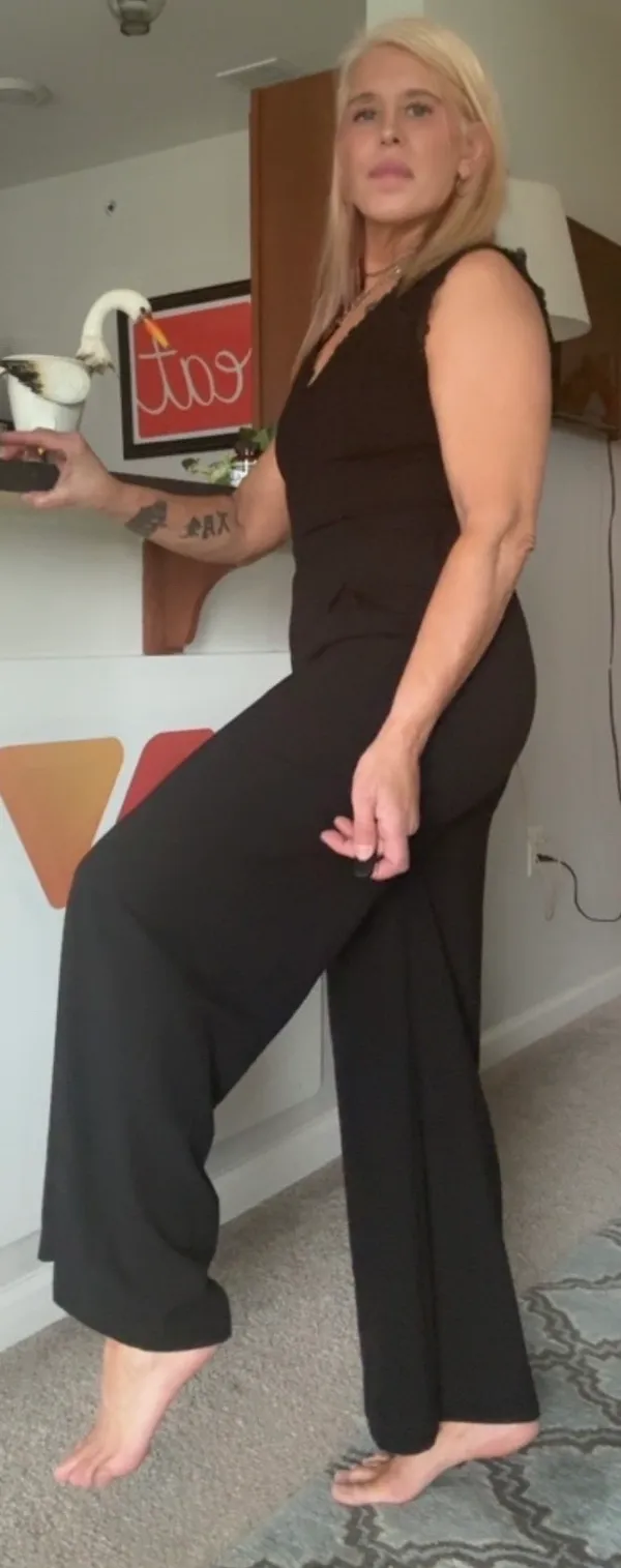 Kensie Elegant Black Lace Jumpsuit - Image 12