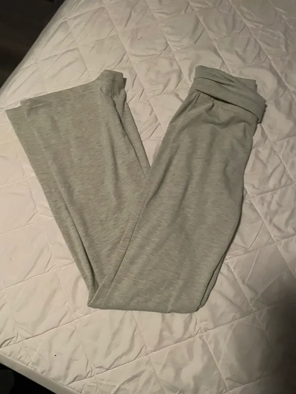 Size Medium Yoga Pants Gray - Image 2