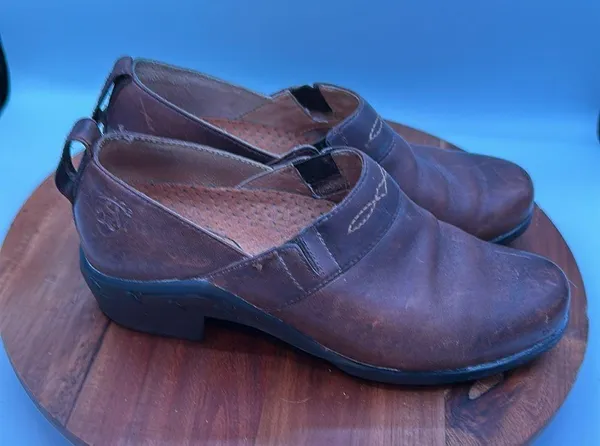 Ariat women’s shoes size 5.5 - Image 2