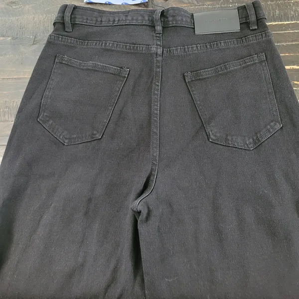 Cider Women's Medium High-Rise Wide Leg Black Denim Jeans NWT - Image 2