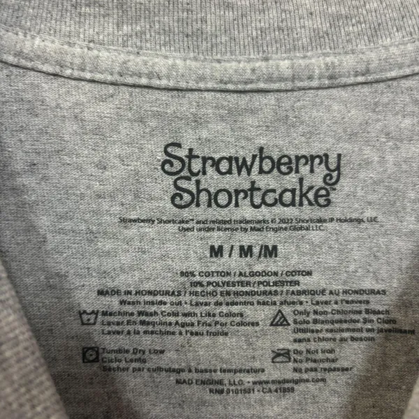 Strawberry Shortcake Cooking by The Book T-shirt size medium - Image 4