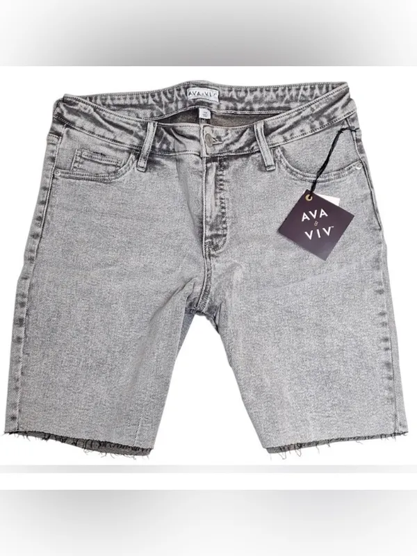 Ava & Viv 20W Plus Gray Acid Wash Bermuda Denim Shorts Raw Hem High Rise - Image 2