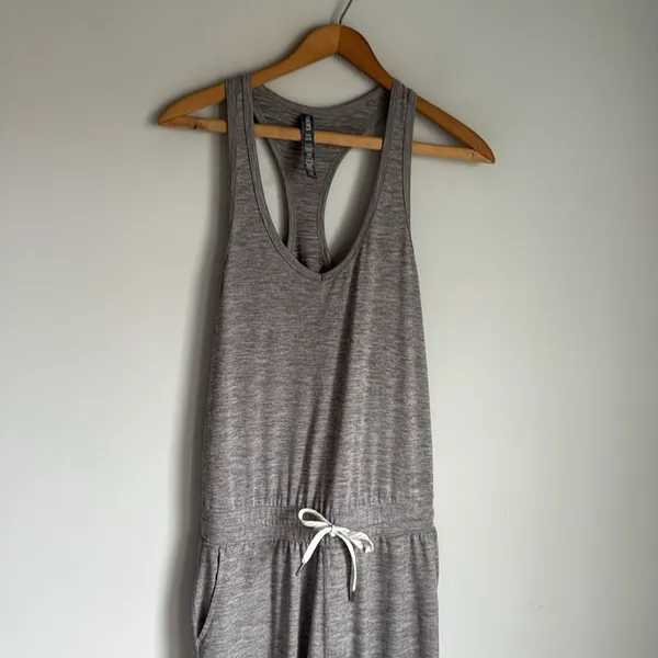 Vuori Lux Harem Jumpsuit in Heather gray Small - Image 5