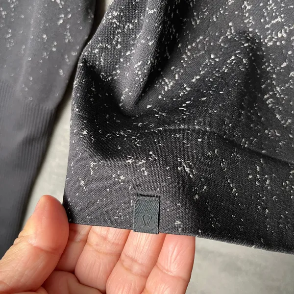 Lululemon Rest Less Cropped 1/2 Zip Herringbone Fade Black Size‎ 6 - Image 6