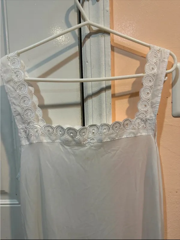 Classic White Lace-Trim Slip Lounge Sleepwear Dress - Image 2