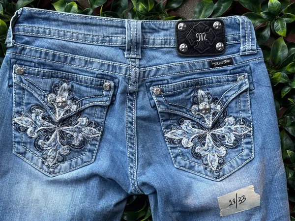 Miss Me Jeans Crystal Embroidered Pocket StraIght size 28 - Image 5