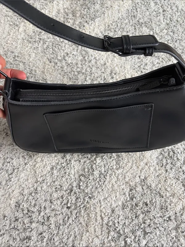 BCBGeneration Classic Black Baguette Shoulder Bag Y2K - Image 3