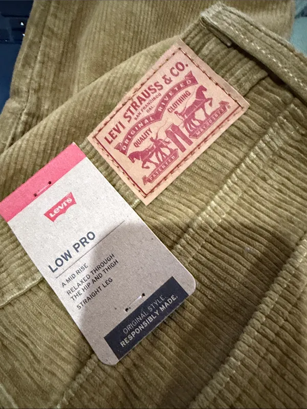 NWT Levis LOW PRO Women Golden Brown Straight Relaxed Thick Corduroy Pants 28X30 - Image 5