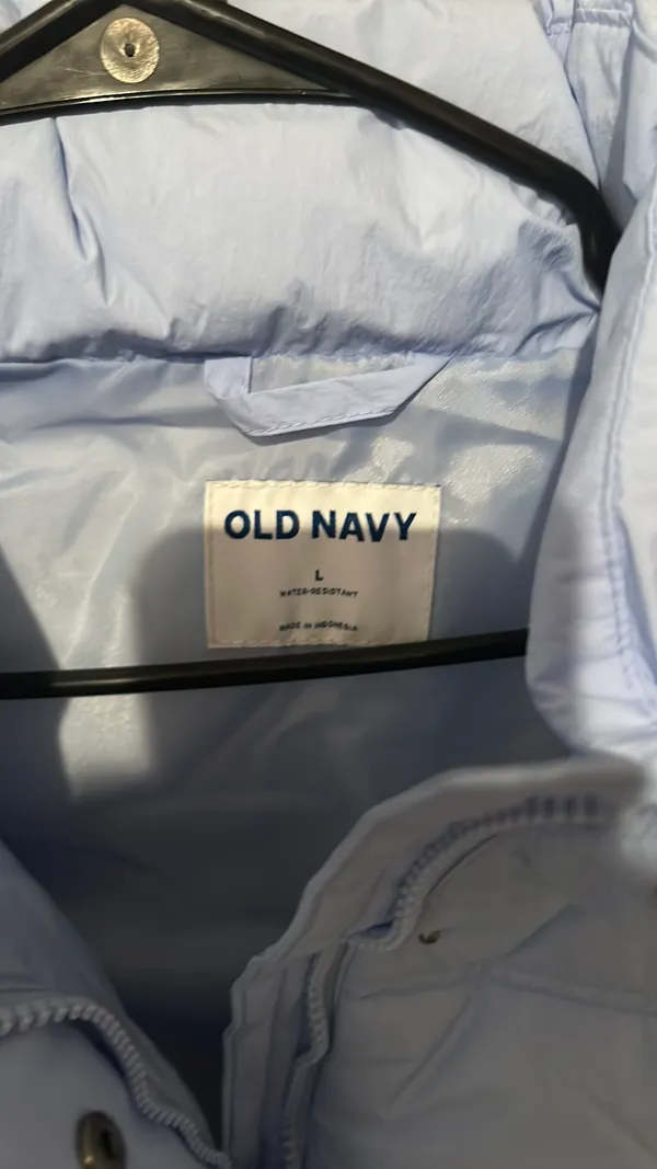 Old Navy Puffer Vest - Image 2