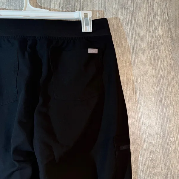FIGS Zamora Jogger Scrub Pants Solid Black Medical Office Work Women's Size NWT - Image 4
