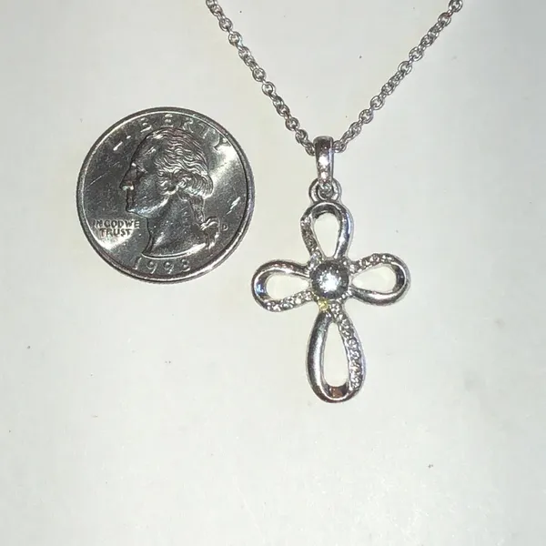 Silver Tone Flower Cross Rhinestone Pendant Necklace - Image 3