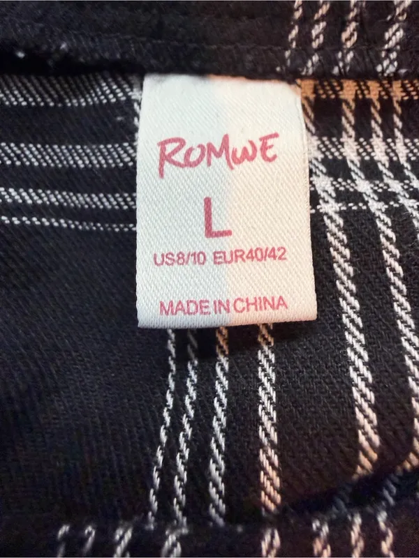 ROMWE Black Plaid Ruffle Mini Skirt with Lace Trim - Image 7