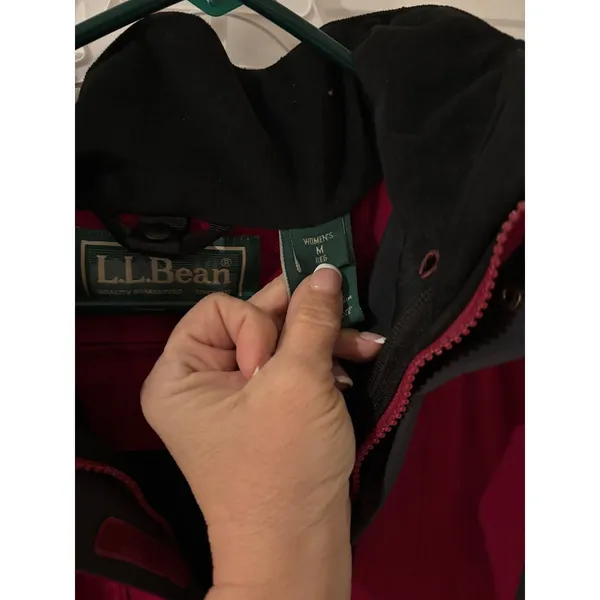 LL Bean Women's Pink‎ Black Coat Medium Hooded Windbreaker Raincoat - Image 2