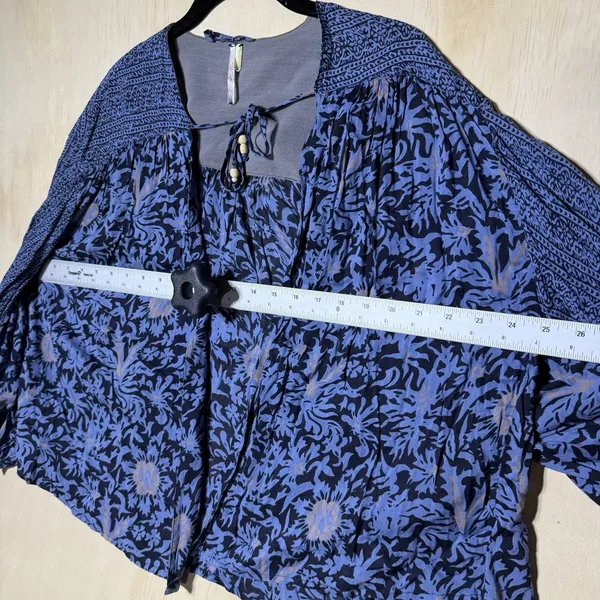 Free People Boho Floral Peasant Crop Top Women's M Blue Balloon Sleeve Blouse - Image 4