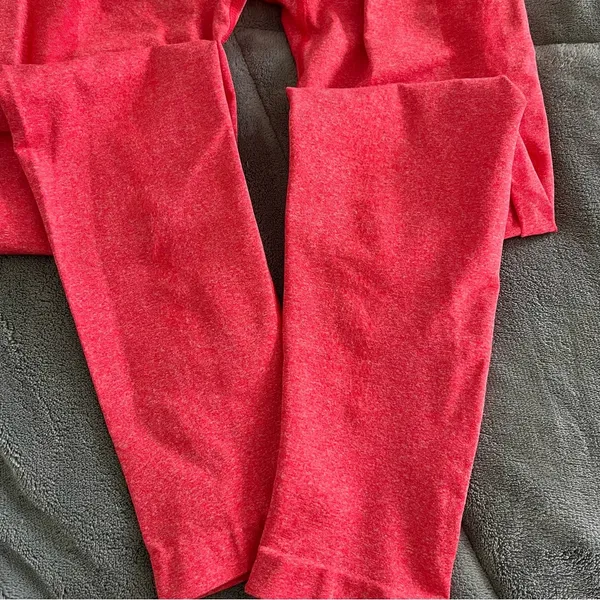 NVGTN Candy Apple Contour Seamless Leggings Size Small Red - Image 11