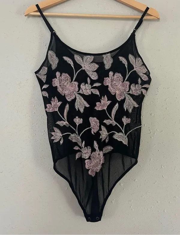 Express Black Sheer Bodysuit Pink Floral Embroidery Party Medium Going Out - Image 3