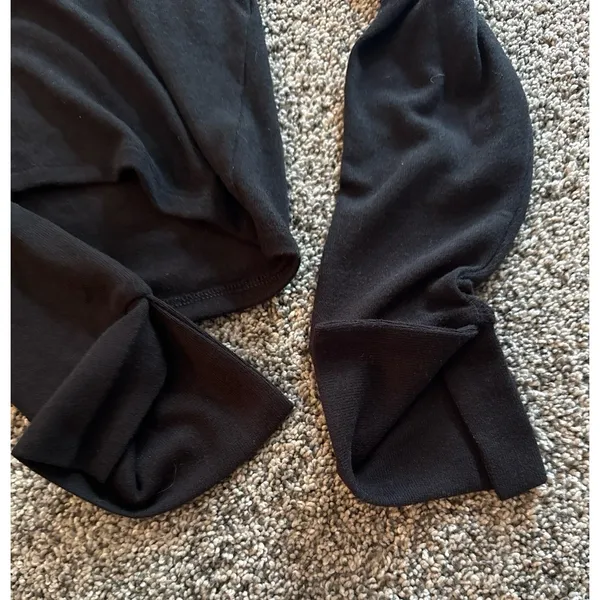 Old Navy Women's Black Split-Neck Long Sleeve Pullover Tee Size Small - Image 9