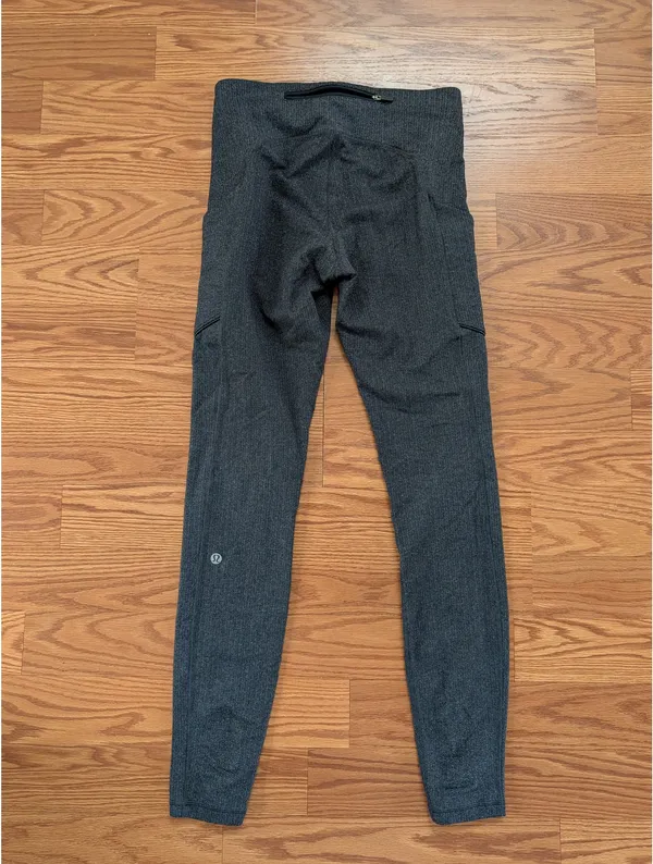 Lululemon Gray Textured Leggings Pants Size 6 - Image 5