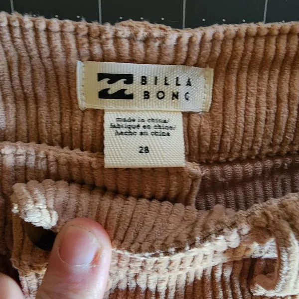 Billabong Women's Tan and Brown Shorts - Image 3