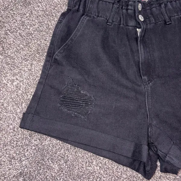 Love Tree Black denim shorts with distressed details, size S - Image 6