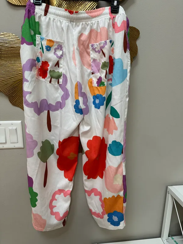 Wide Legged Site Pants Bold Floral Print Elastic Waist Medium - Image 3