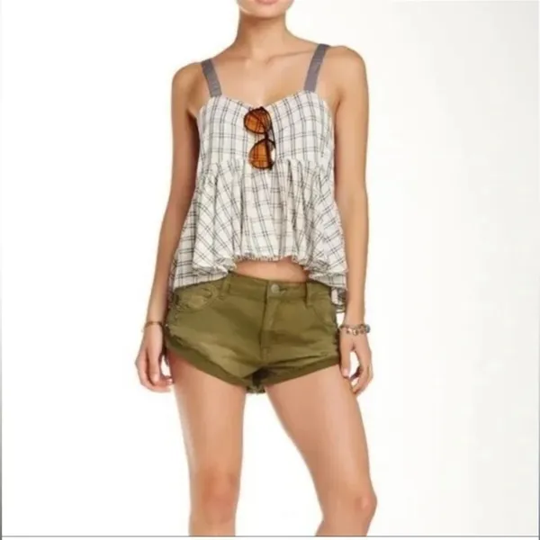NWT Free People Army Green Denim Jean Distressed Hot Pants/ Shorts Size 26 - Image 2
