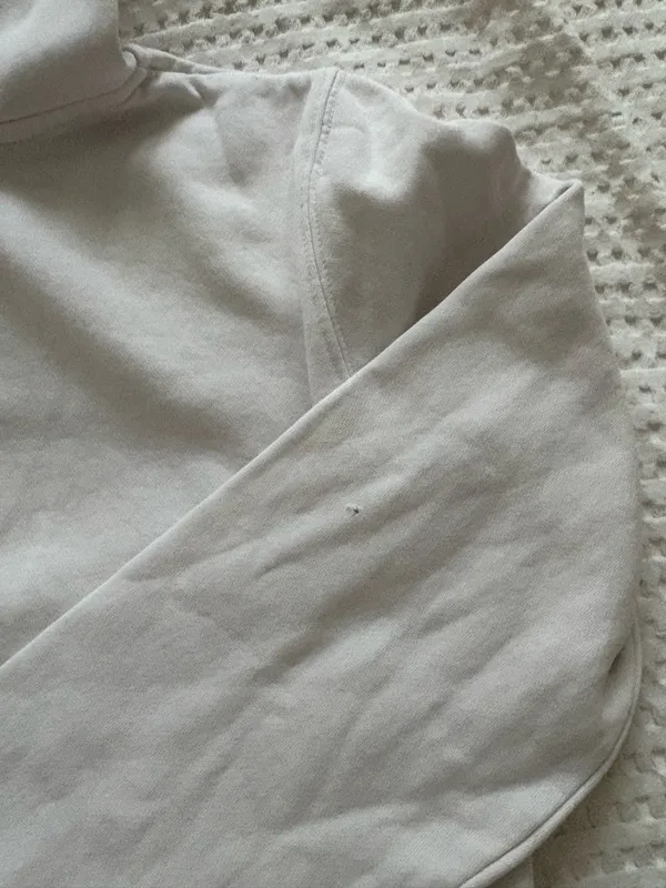 Aeropostale white hoodie size small so cute and comfy just trying to declutter There are 2 small holes on each arm as pictured - Image 7