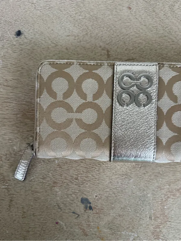 COACH Julia Op Art Signature Accordion Full Size Wallet - Image 2