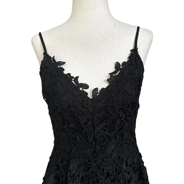 ASTR The Label Black Lined Embroidered A-Line Midi Dress Women Sz Small | 45-15 - Image 3