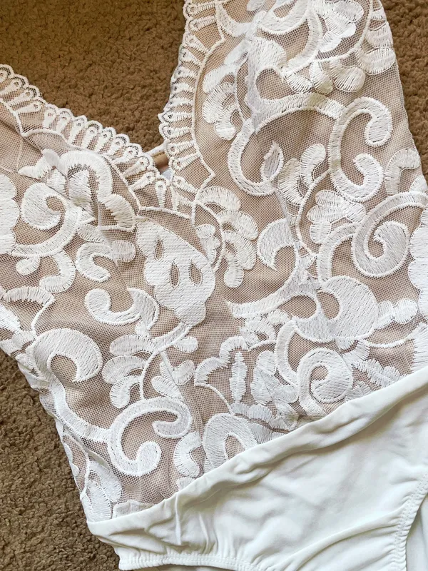 Hello Molly White Lace Bodysuit - Image 4