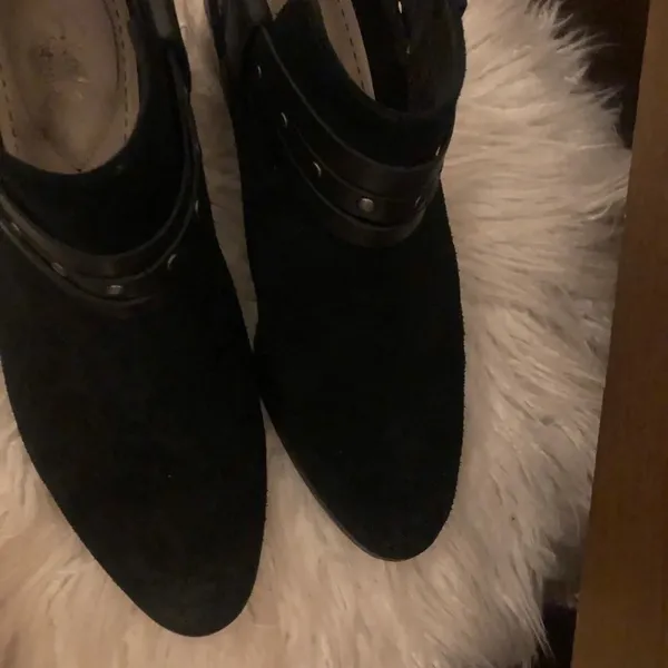 Clarks Black Suede Studded Leather Heel Booties Boho Western ankle boots - Image 4