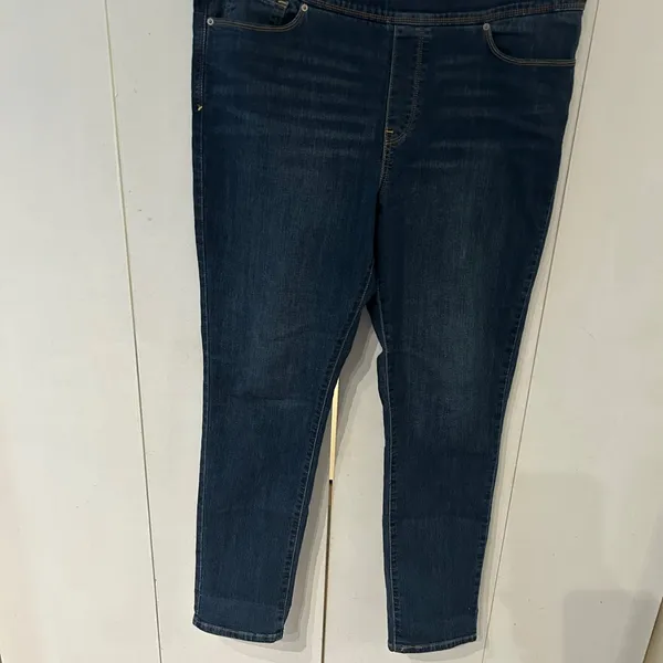 Levi's Dark Blue Skinny Women's Jeans elastic waist - Image 3