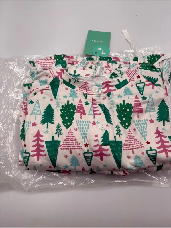 Mintreus Women’s Christmas Pajama Set – Size Small - Image 4