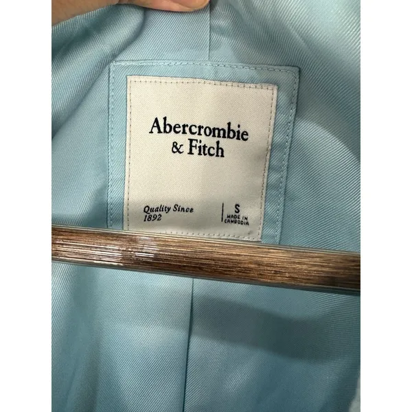 Abercrombie Fitch Light Blue Textured Cropped Blazer‎ Jacket Womens Size Small - Image 2